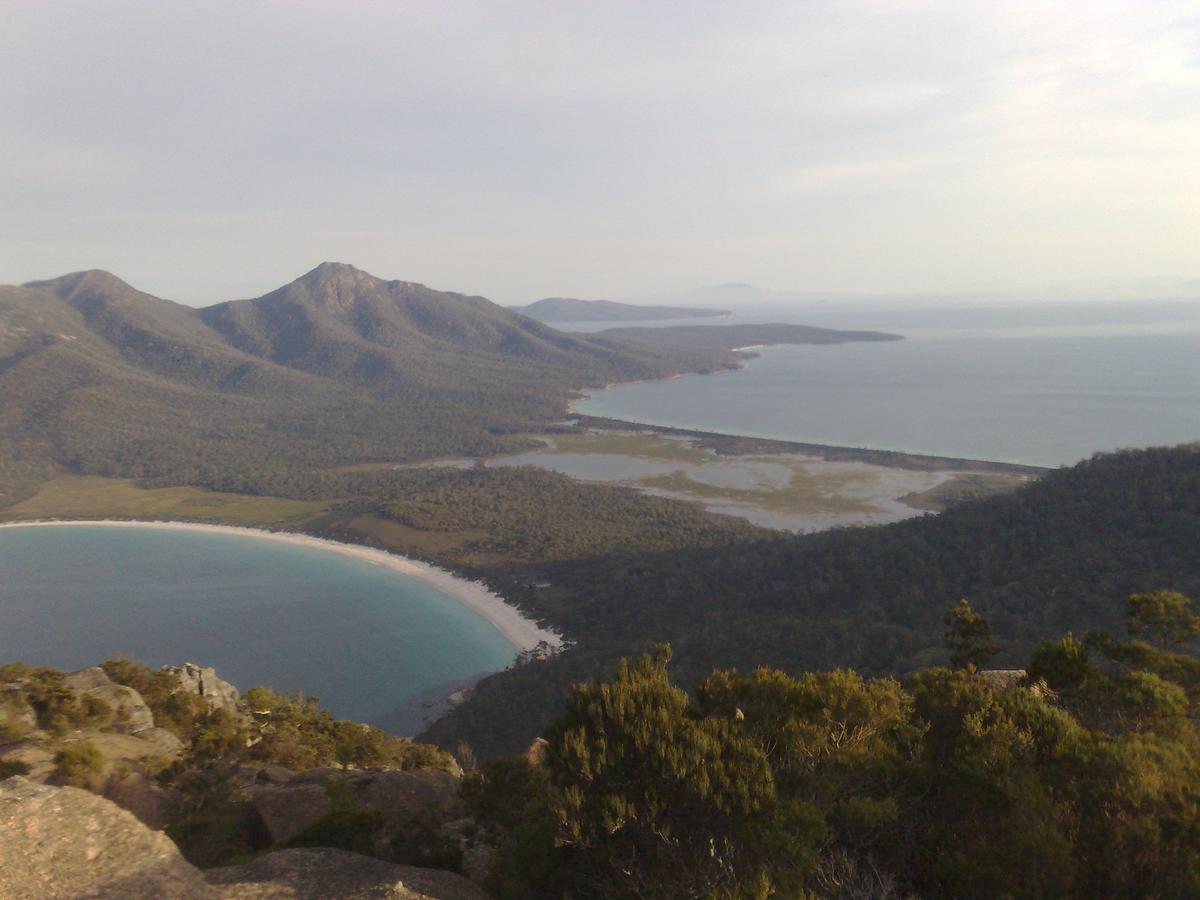 Malting Lagoon Guest House Coles Bay Bagian luar foto