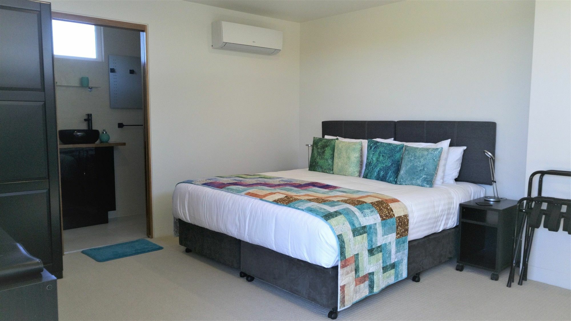 Malting Lagoon Guest House Coles Bay Bagian luar foto