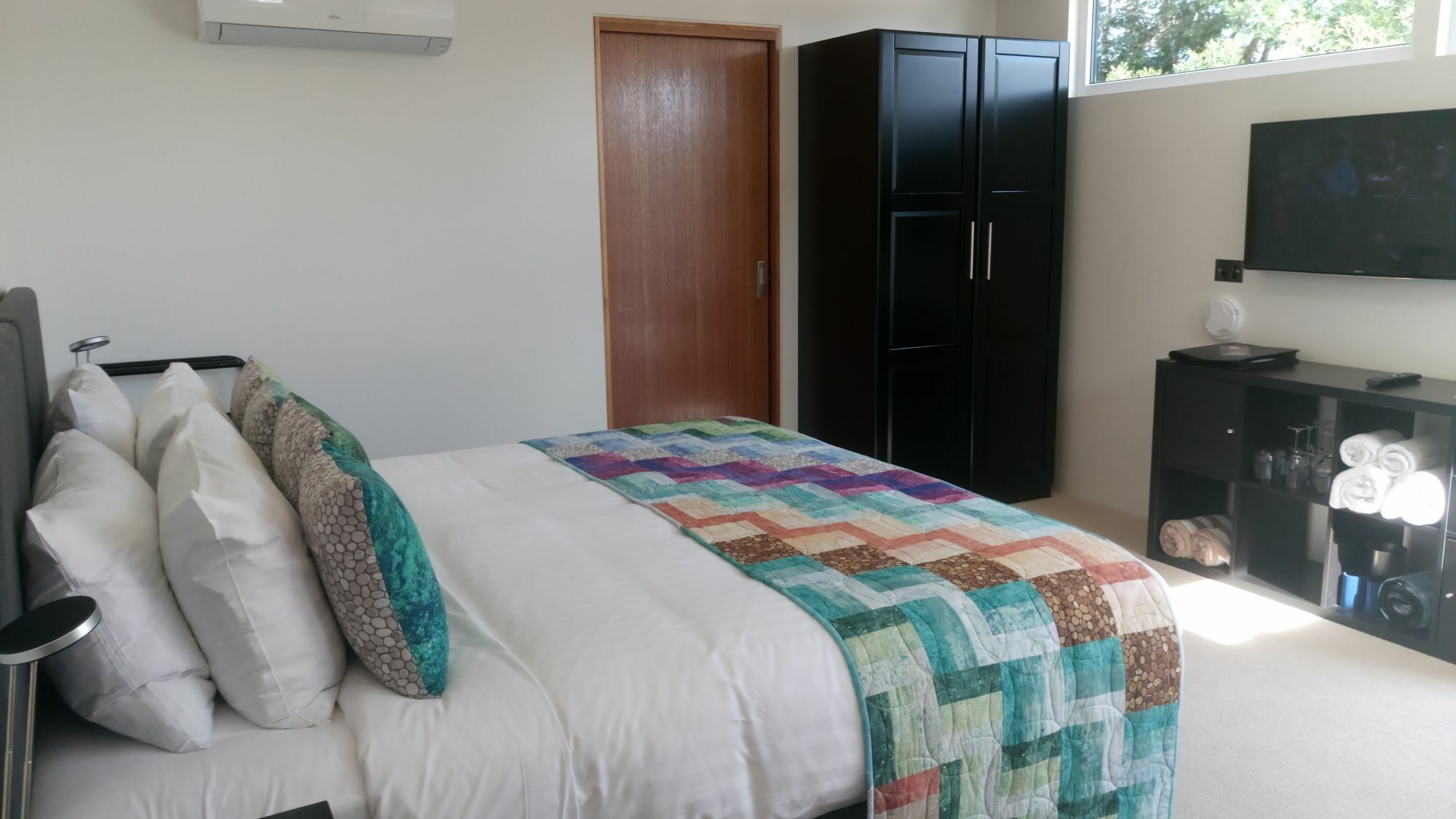 Malting Lagoon Guest House Coles Bay Bagian luar foto